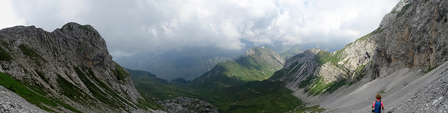 Discesa dalla Bocchetta di Corna Piana al Passo Branchino